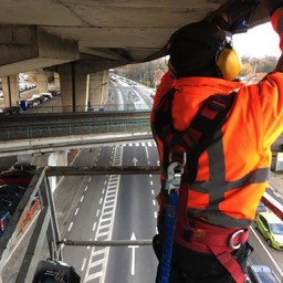 Kusters Anti steenval netten onder viaducten van Gentbrugge